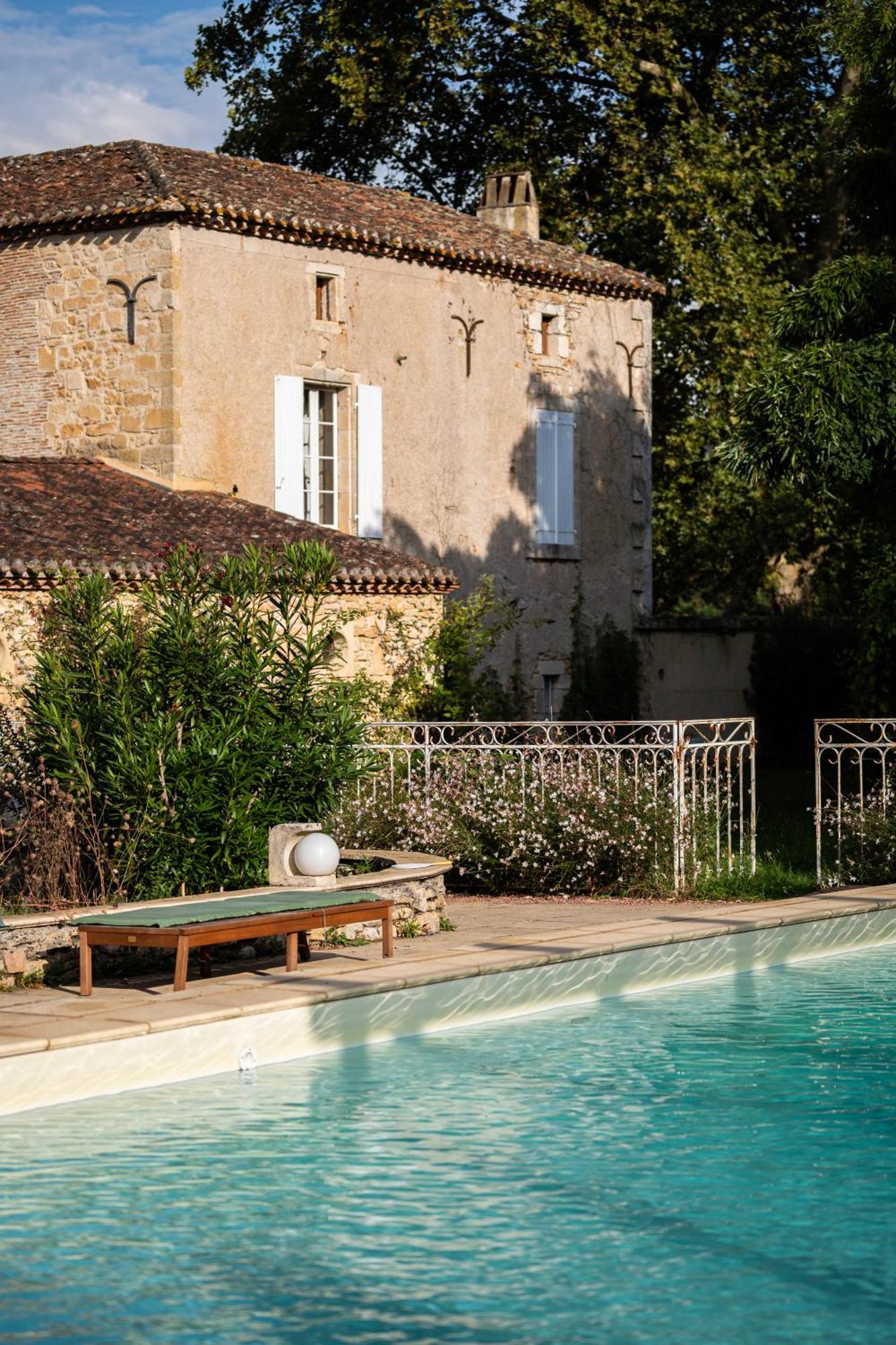 Chateau La Gineste - Castle And Vineyard Duravel Buitenkant foto